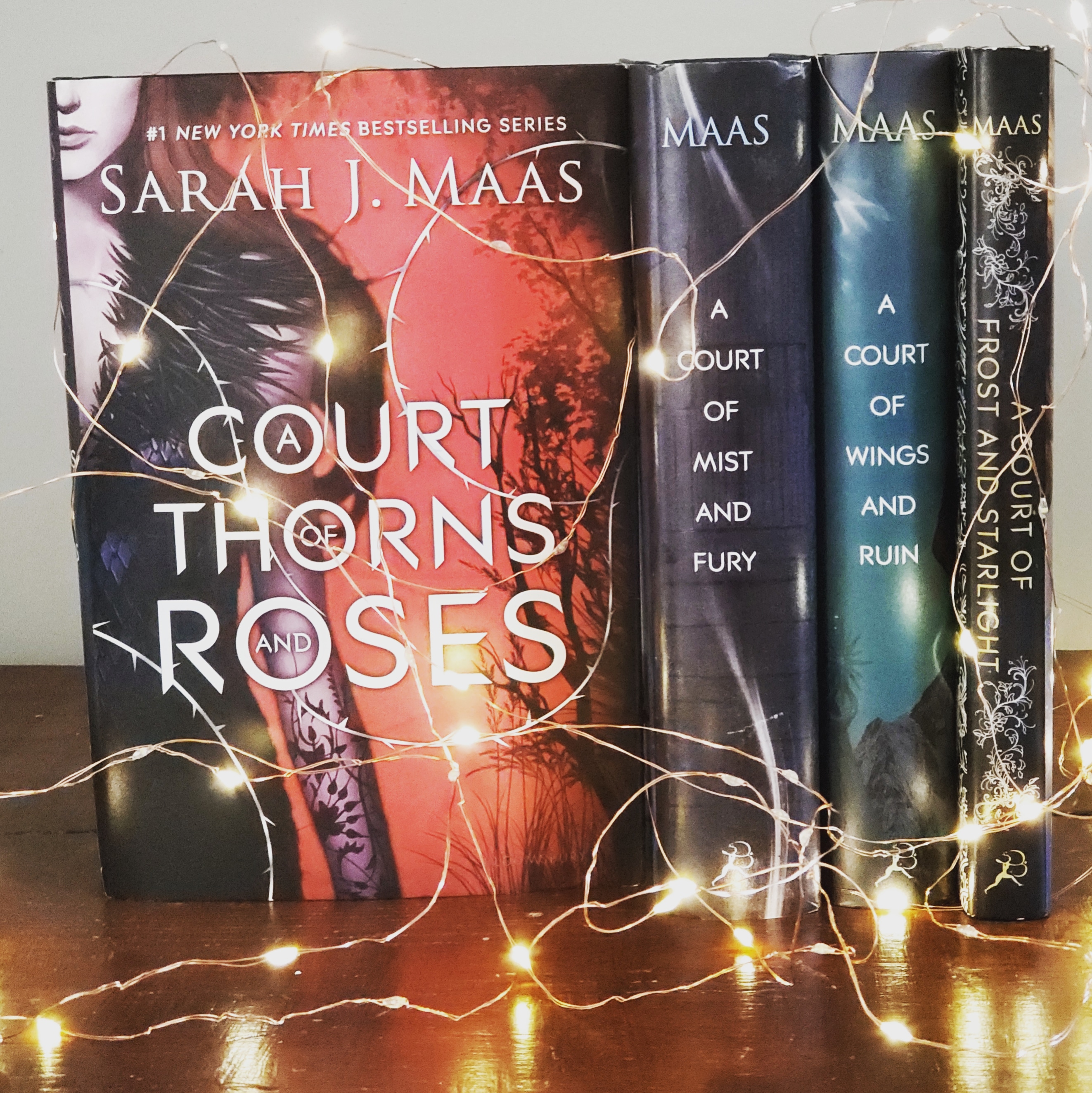 A Court of Thorns and&nbsp;Roses
